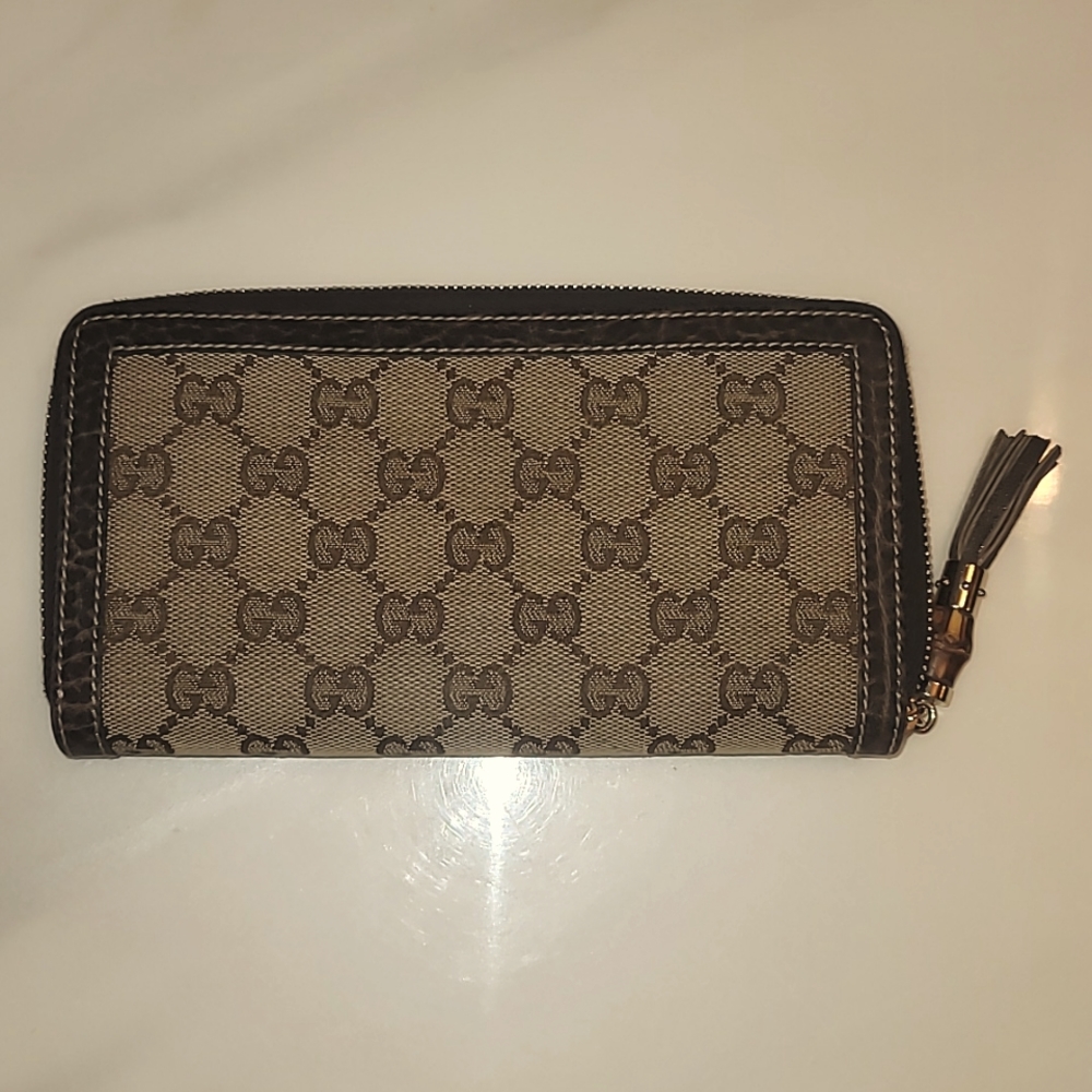 Gucci Zip Around Wallet